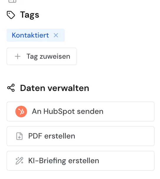 Die Seitenleiste mit den Bereichen Tags und Daten verwalten und den Schaltflächen An HubSpot senden, PDF erstellen und KI-Briefing erstellen